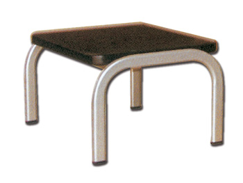 STEP STOOL 22 CM